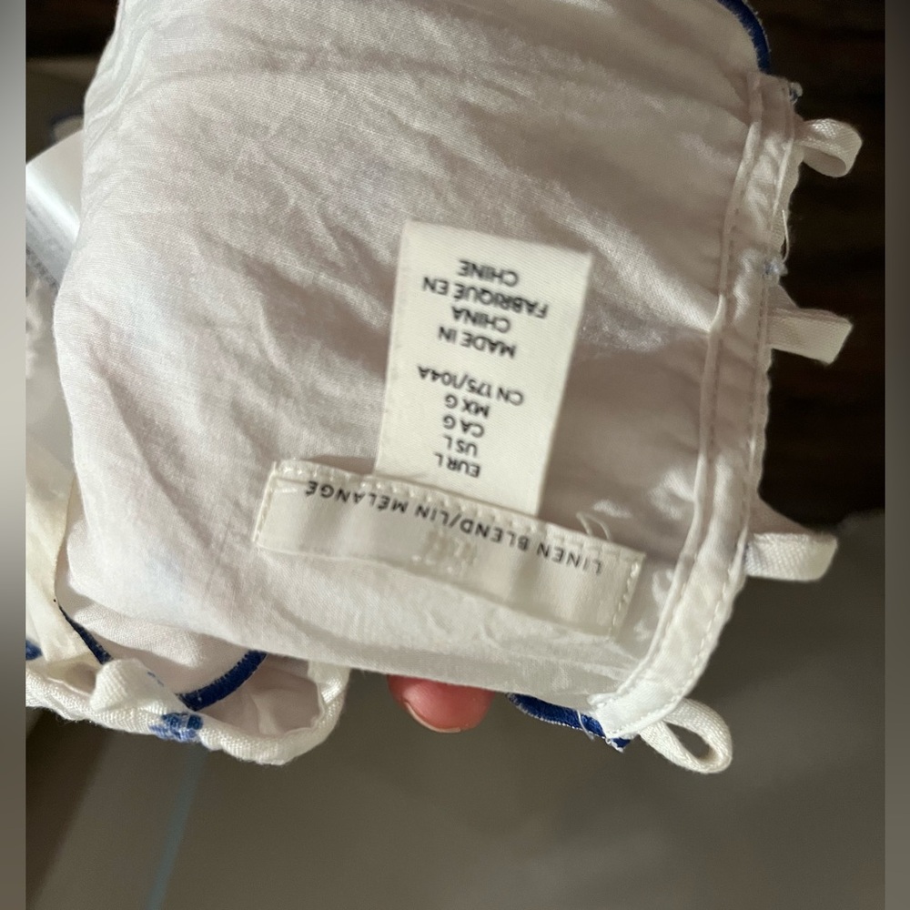H&M White and Blue Floral Linen Crop Top - Picture 12 of 12
